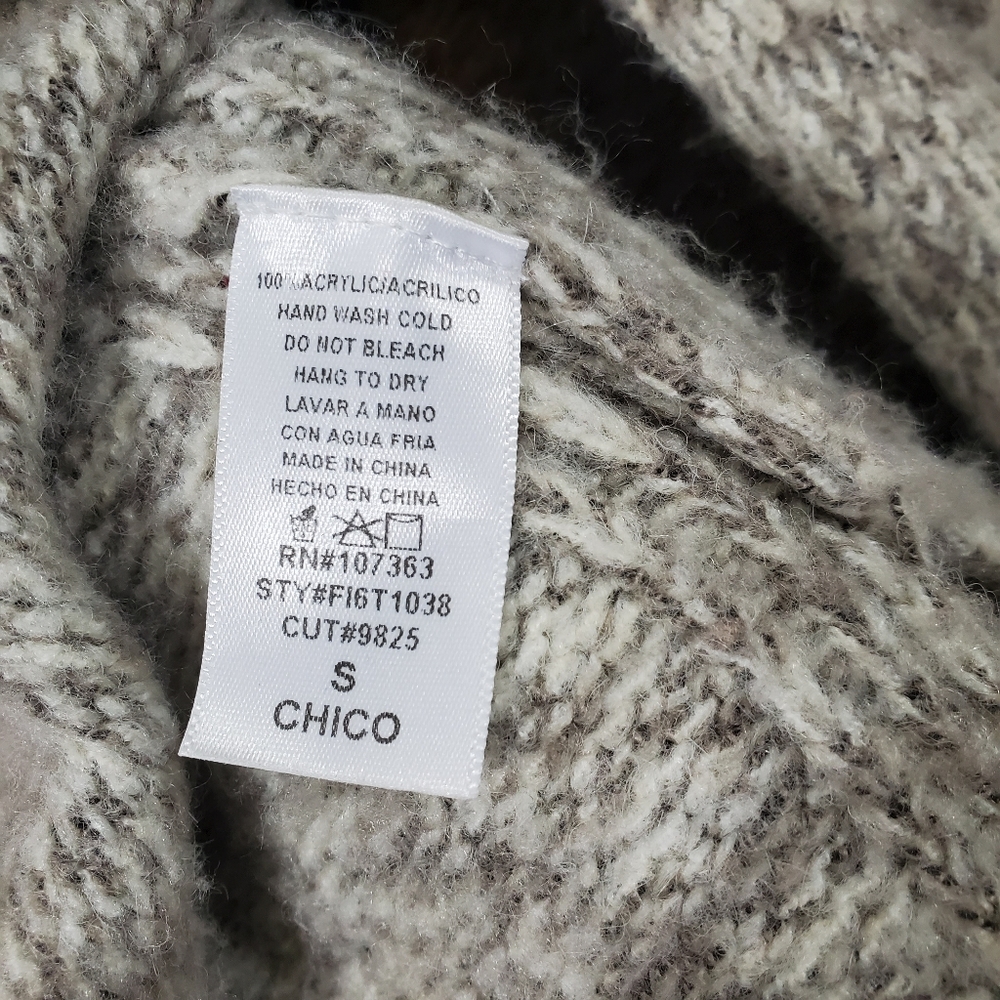 Forever 21 Sweater - Picture 5 of 5